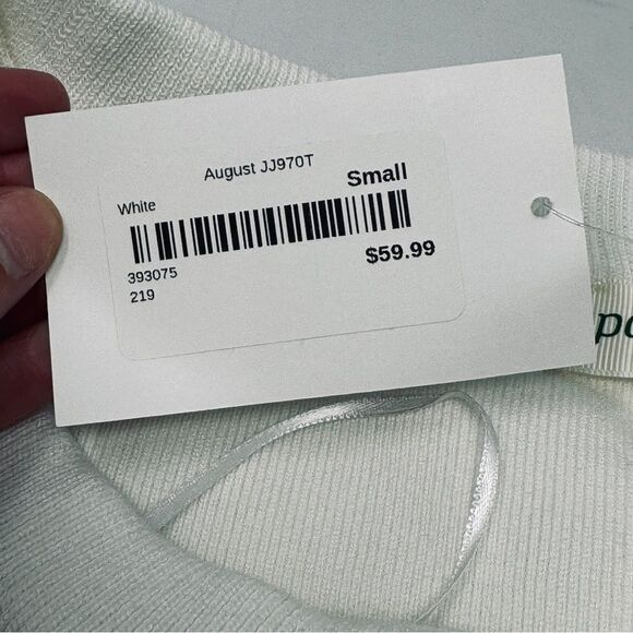 NWT. Pants store August Apparel White Crop Off-Shoulder Blouse. Size Small. - Picture 4 of 9